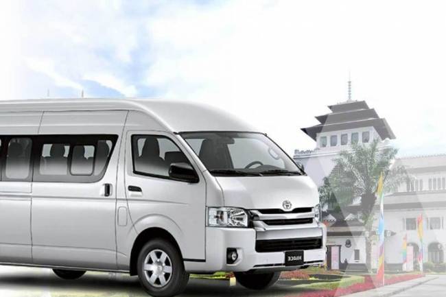 Hiace Bandung: Pilihan Transportasi untuk Pemandu Wisata Lokal