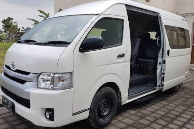 Ke Farm House Lembang Bareng Keluarga? Gunakan Sewa Hiace Bandung!