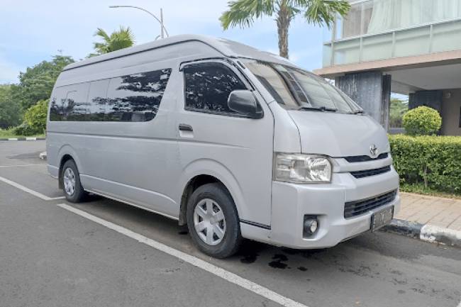 Sewa Hiace di Bandung: Nyaman, Luas, dan Terjangkau