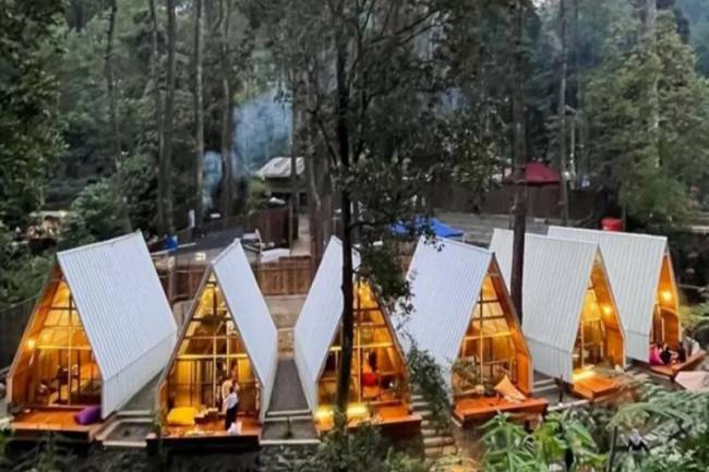 Glamping Lakeside Rancabali: Nyaman Bersama Keluarga dengan Hiace