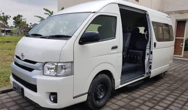 Ke Farm House Lembang Bareng Keluarga? Gunakan Sewa Hiace Bandung!