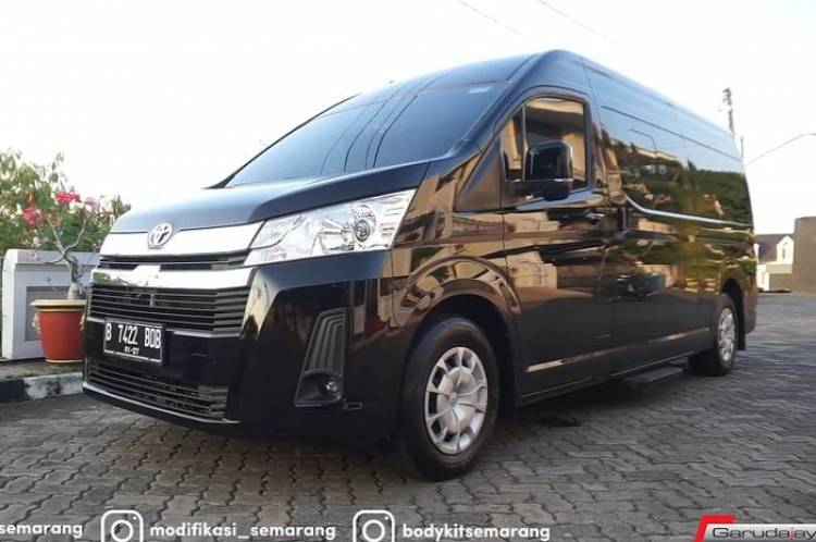 Menjelajahi Keindahan Lembang dengan Sewa Hiace Bandung