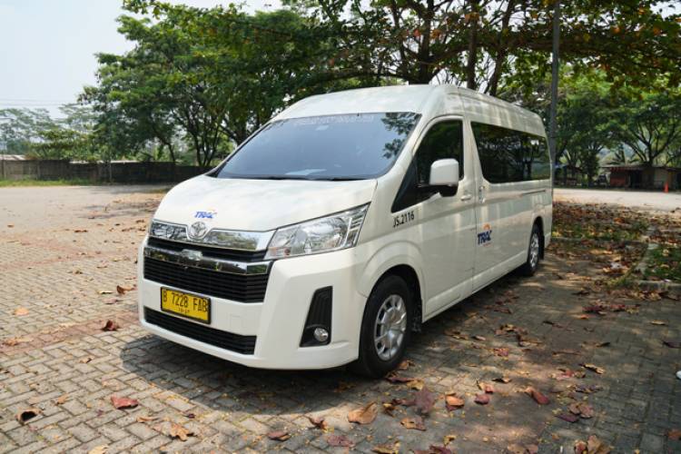 Eksplorasi Kawah Putih Ciwidey dengan Nyaman Pakai Hiace