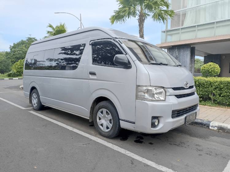 Sewa Hiace di Bandung: Nyaman, Luas, dan Terjangkau