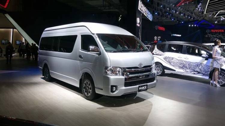 Mau Liburan di Bandung? Sewa Hiace Biar Makin Seru!