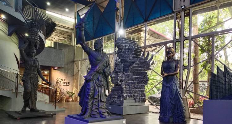 NuArt Sculpture Park: Seni dan Alam, Nyaman Pakai Hiace