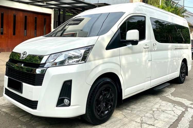 Kenapa Harus Sewa Hiace Saat Wisata ke Bandung? Ini Alasannya!
