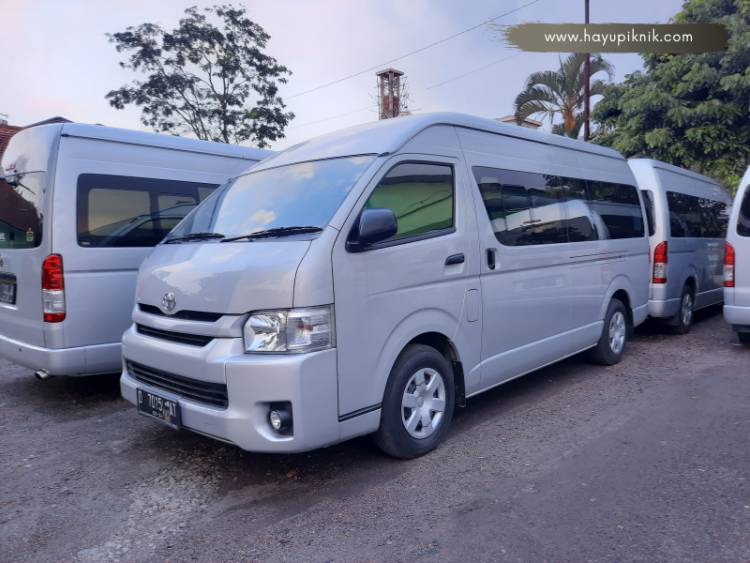 Perjalanan Wisata Bandung Tanpa Repot? Pakai Hiace Aja!